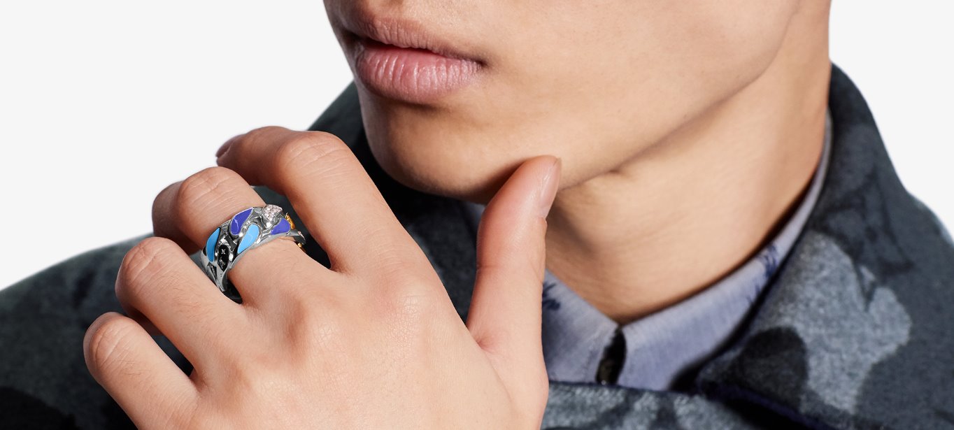 Louis Vuitton uomo accessori 2020: ciondoli, gioielli e un nuovo