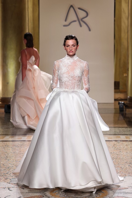 Abiti da sposa Antonio Riva Milano 2024