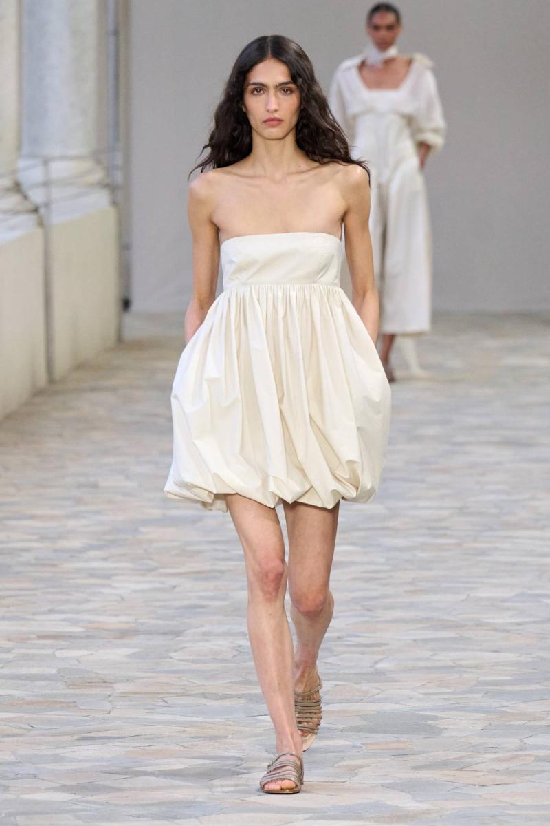 Alberta Ferretti primavera estate 2025