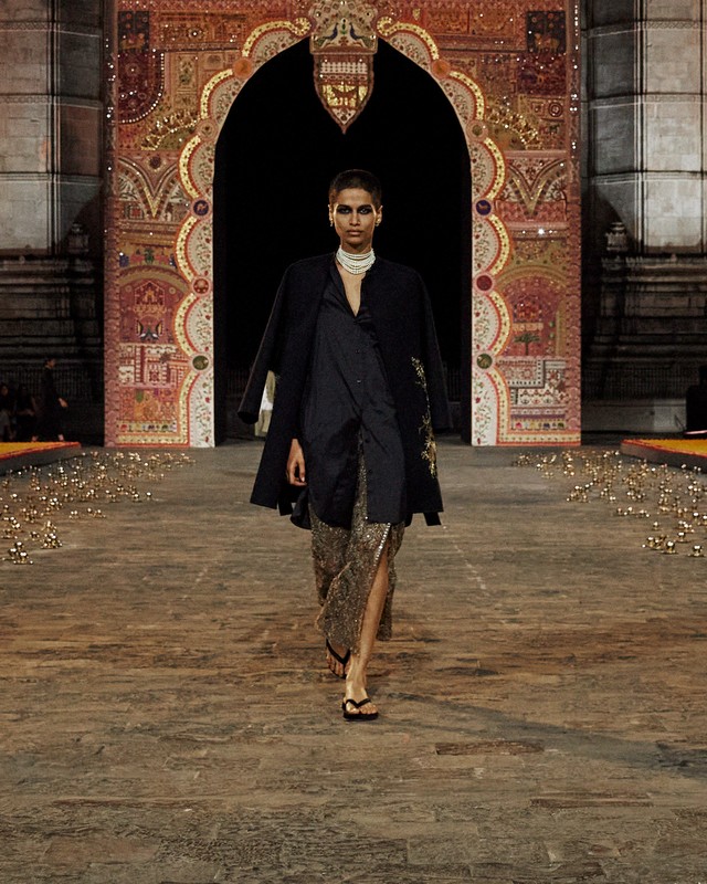 Dior Mumbai Sfilata 2023 abiti