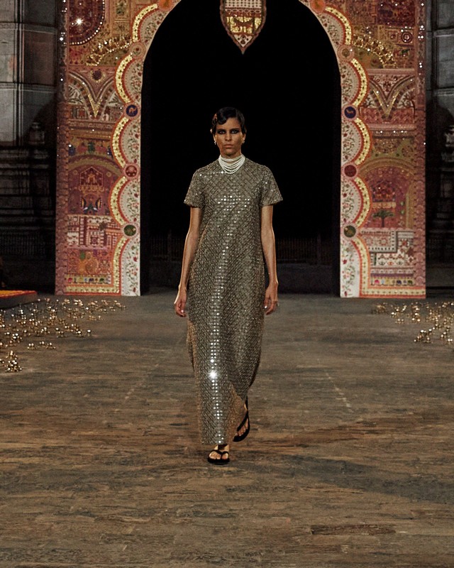 Dior Mumbai Sfilata 2023 abiti