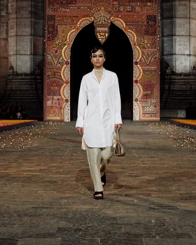 Dior Mumbai Sfilata 2023 abiti