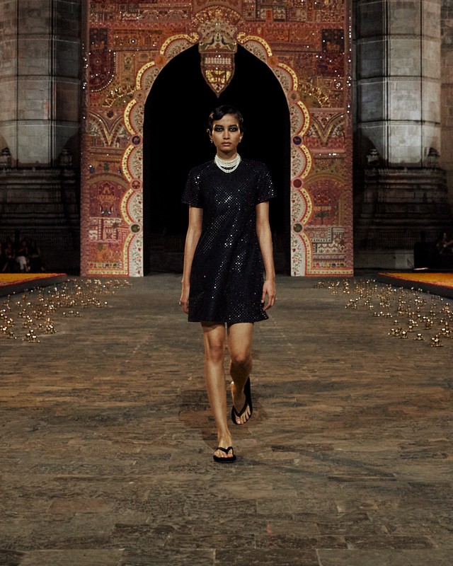 Dior Mumbai Sfilata 2023 abiti