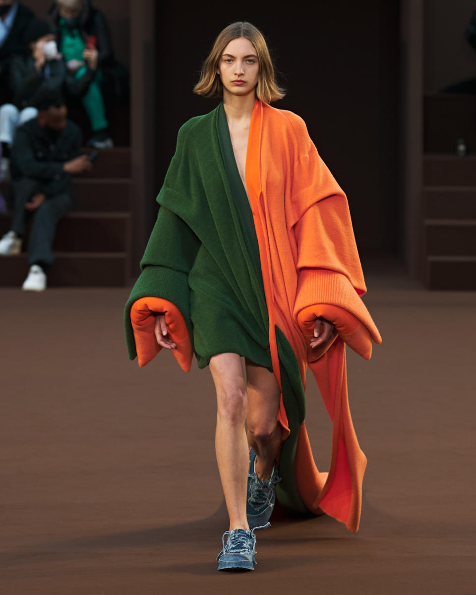 Loewe Donna autunno inverno 2022