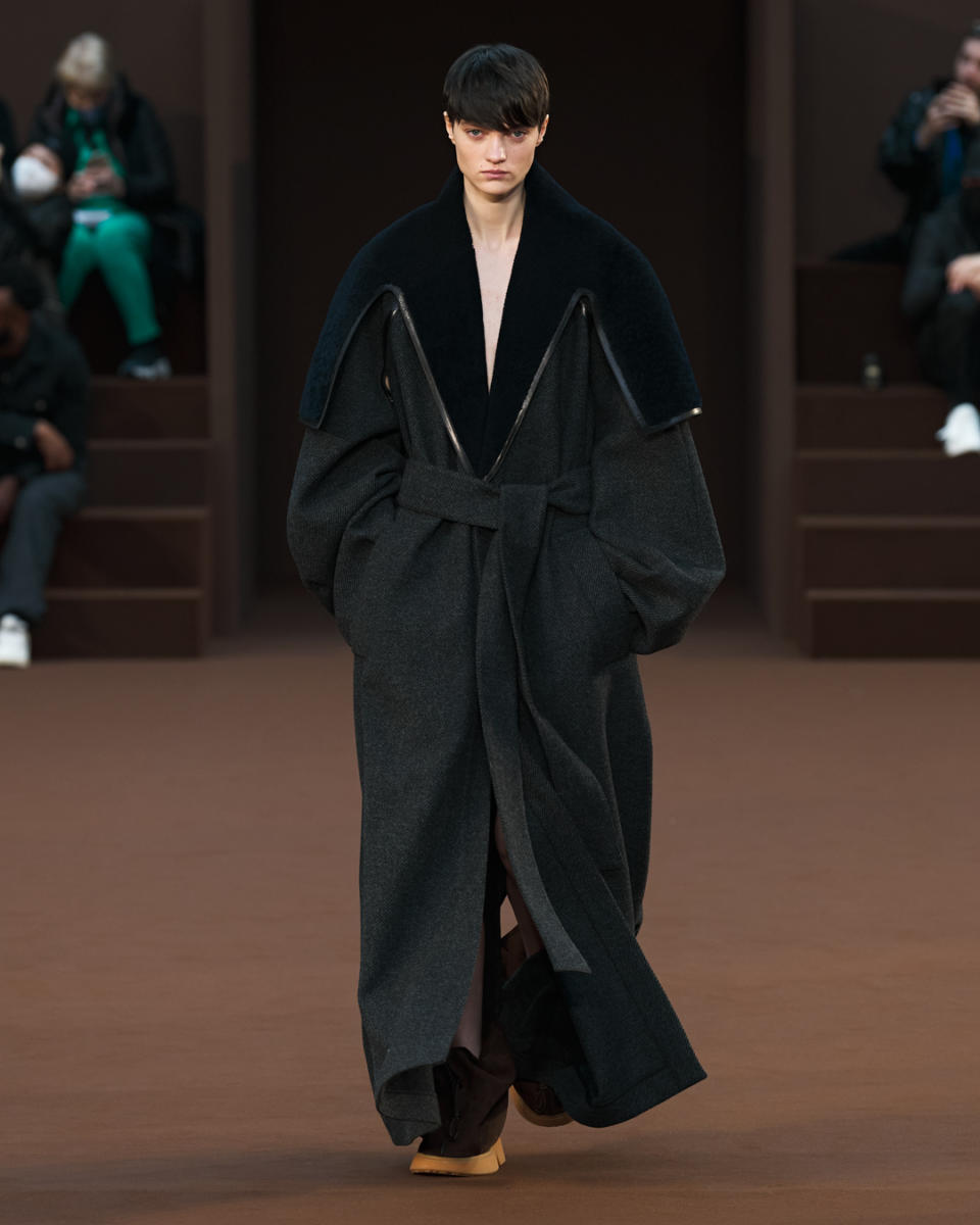 Loewe Donna autunno inverno 2022