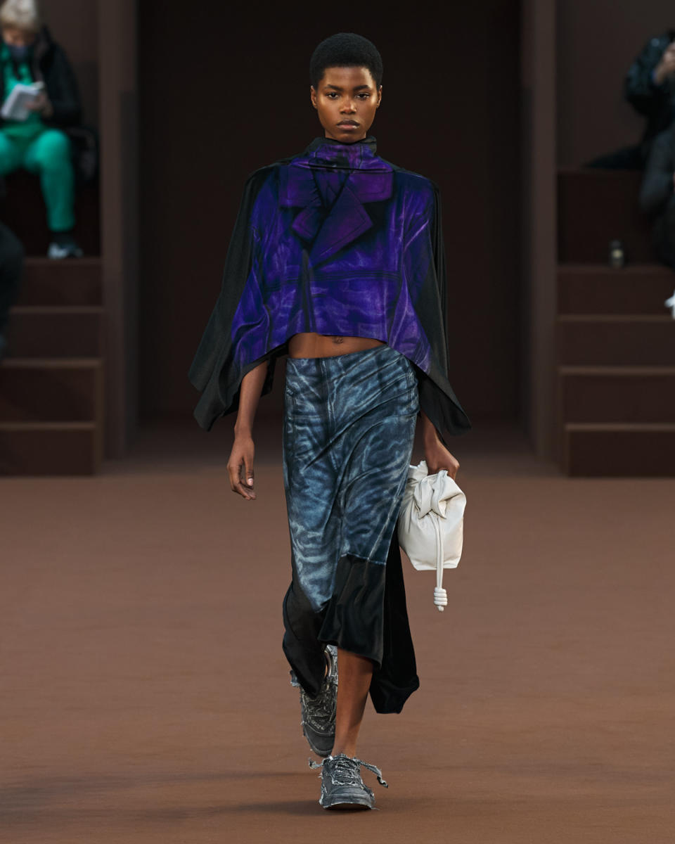 Loewe Donna autunno inverno 2022