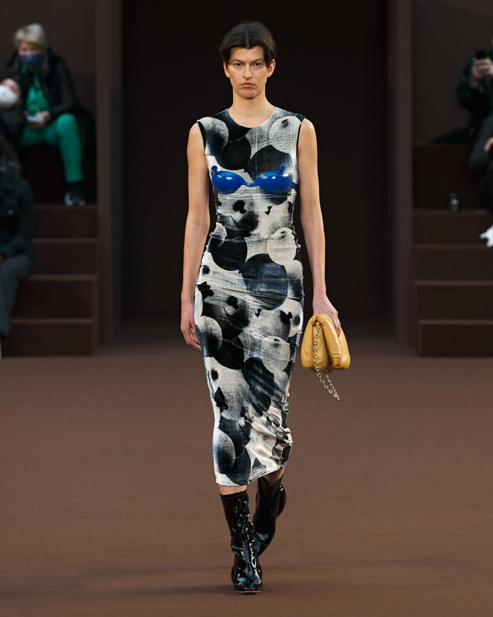 Loewe Donna autunno inverno 2022