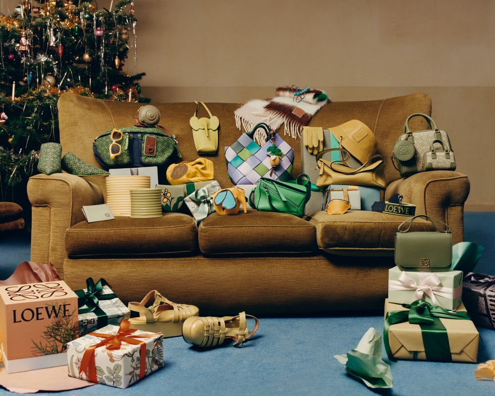 Loewe collezione Holiday 2021 Natale