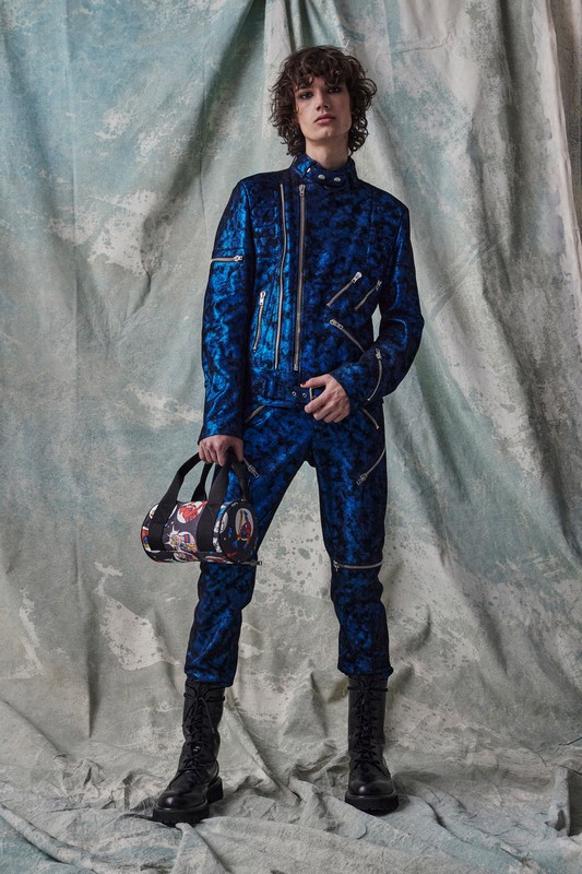 Moschino Uomo Pre-Fall 2023