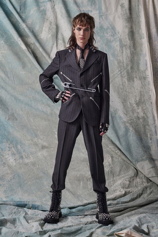 Moschino Uomo Pre-Fall 2023