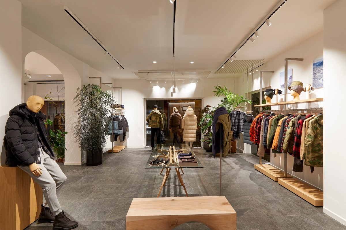 Woolrich Bologna via Clavature