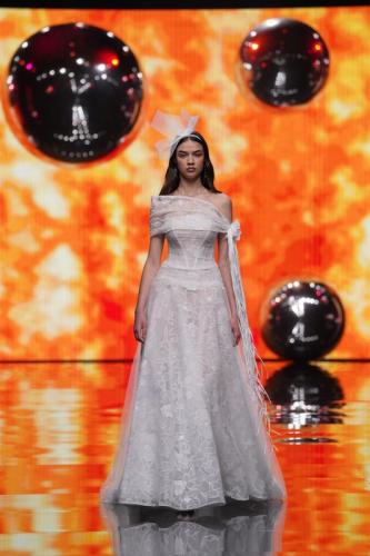 Abiti da sposa Elisabetta Polignano 2024