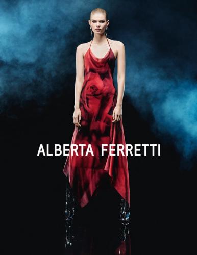 Alberta Ferretti campagna autunno inverno 2023