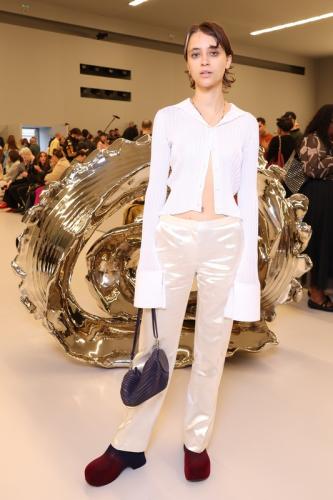 Loewe : Front Row - Paris Fashion Week - Womenswear Spring/Summer 2024