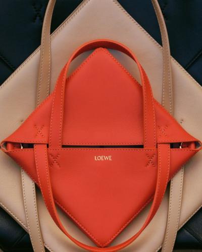 Loewe campagna pre-collezione autunno inverno 2023