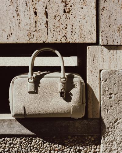 Loewe campagna pre-collezione autunno inverno 2023