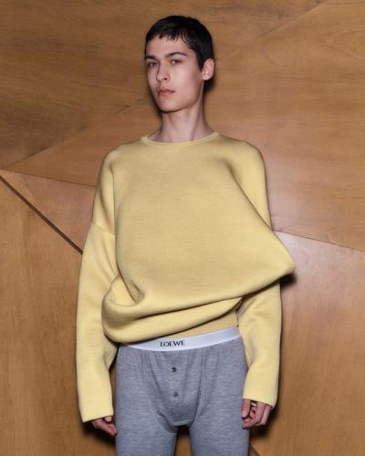 Loewe campagna pre-collezione autunno inverno 2023