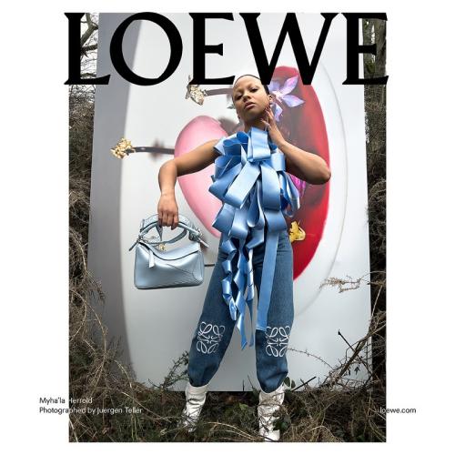 Loewe campagna pre-collezione autunno inverno 2023