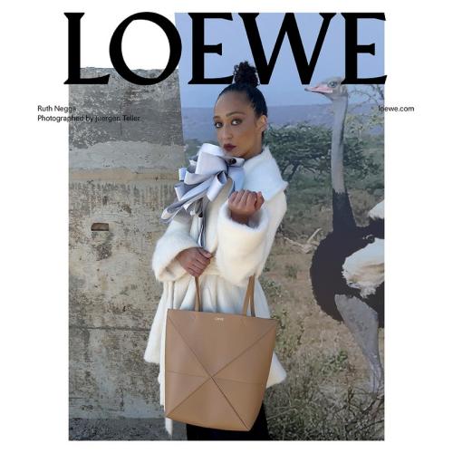 Loewe campagna pre-collezione autunno inverno 2023