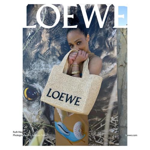 Loewe campagna pre-collezione autunno inverno 2023