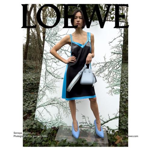 Loewe campagna pre-collezione autunno inverno 2023