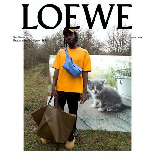 Loewe campagna pre-collezione autunno inverno 2023