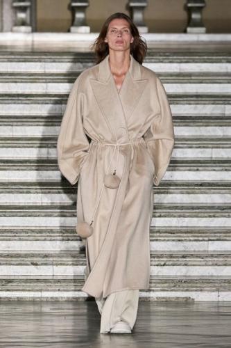 Max Mara Resort 2024