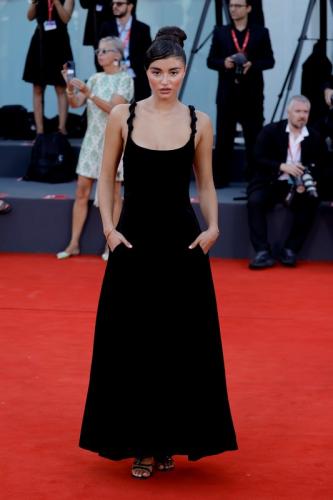 Povere Creature red carpet Venezia 2023