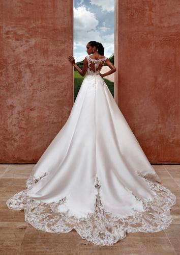 Pronovias abiti da sposa 2024