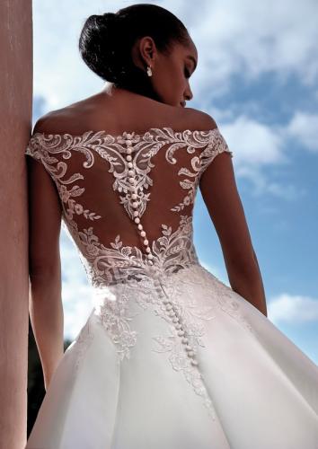 Pronovias abiti da sposa 2024