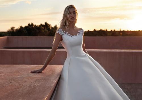 Pronovias abiti da sposa 2024