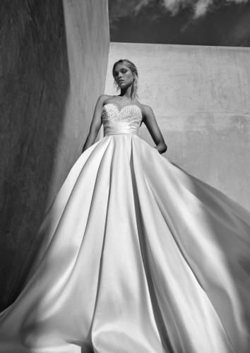 Pronovias abiti da sposa 2024