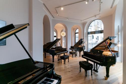 Steinway  Sons Milano