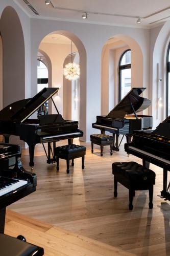 Steinway  Sons Milano