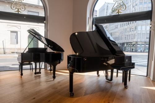 Steinway  Sons Milano