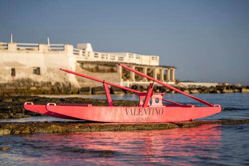 Valentino Beauty Born in Roma beach party